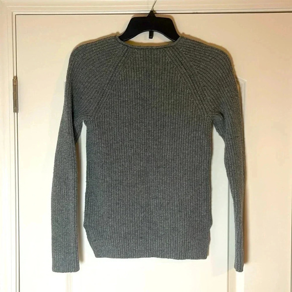 GAP Gray Pullover Crewneck Chunky Sweater - Size XS - Picture 2 of 7